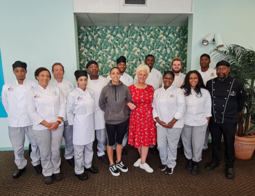 Chef Anne Burrell Speaks to Bermuda College Culinary Students